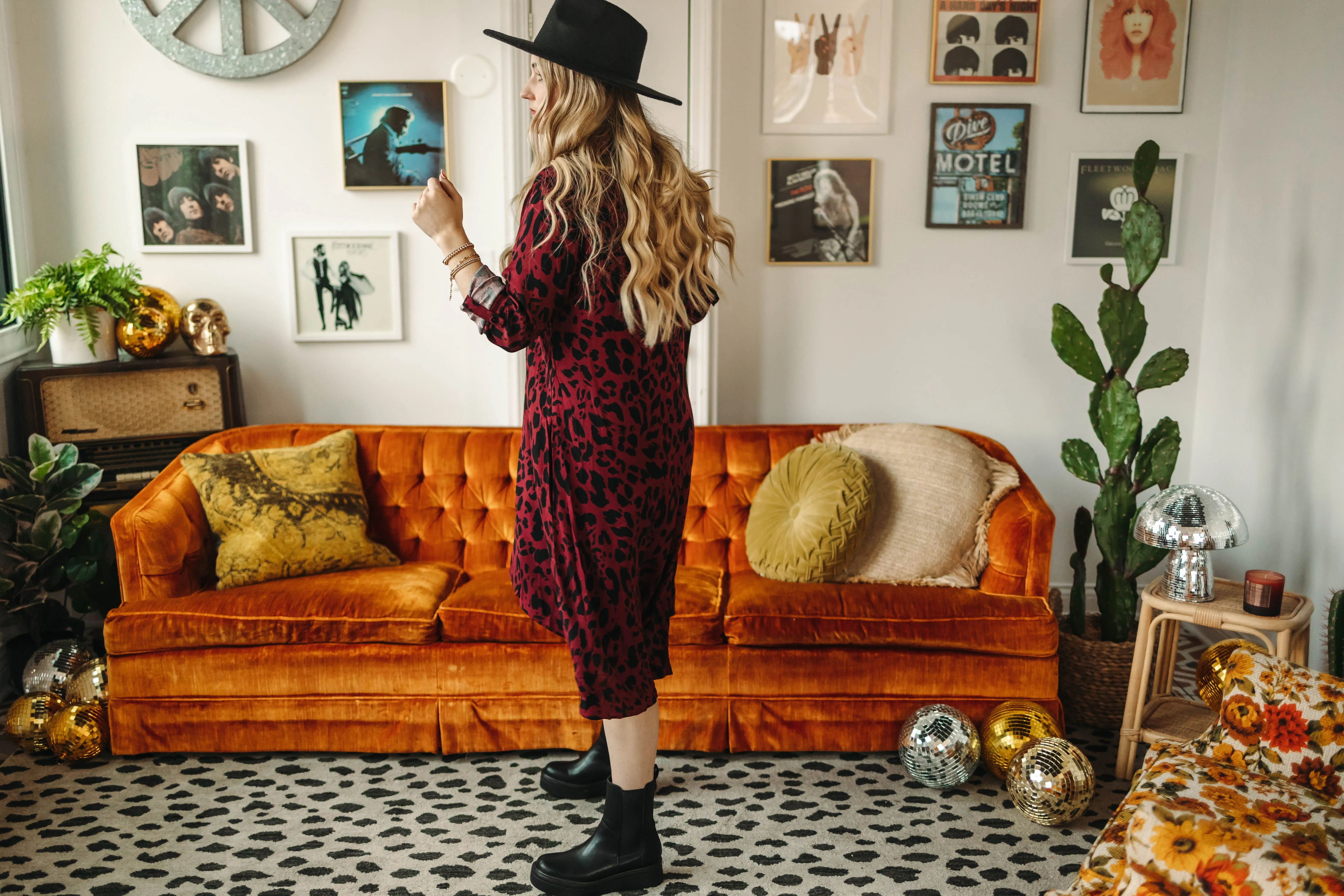 lorielle button down dress in burgundy