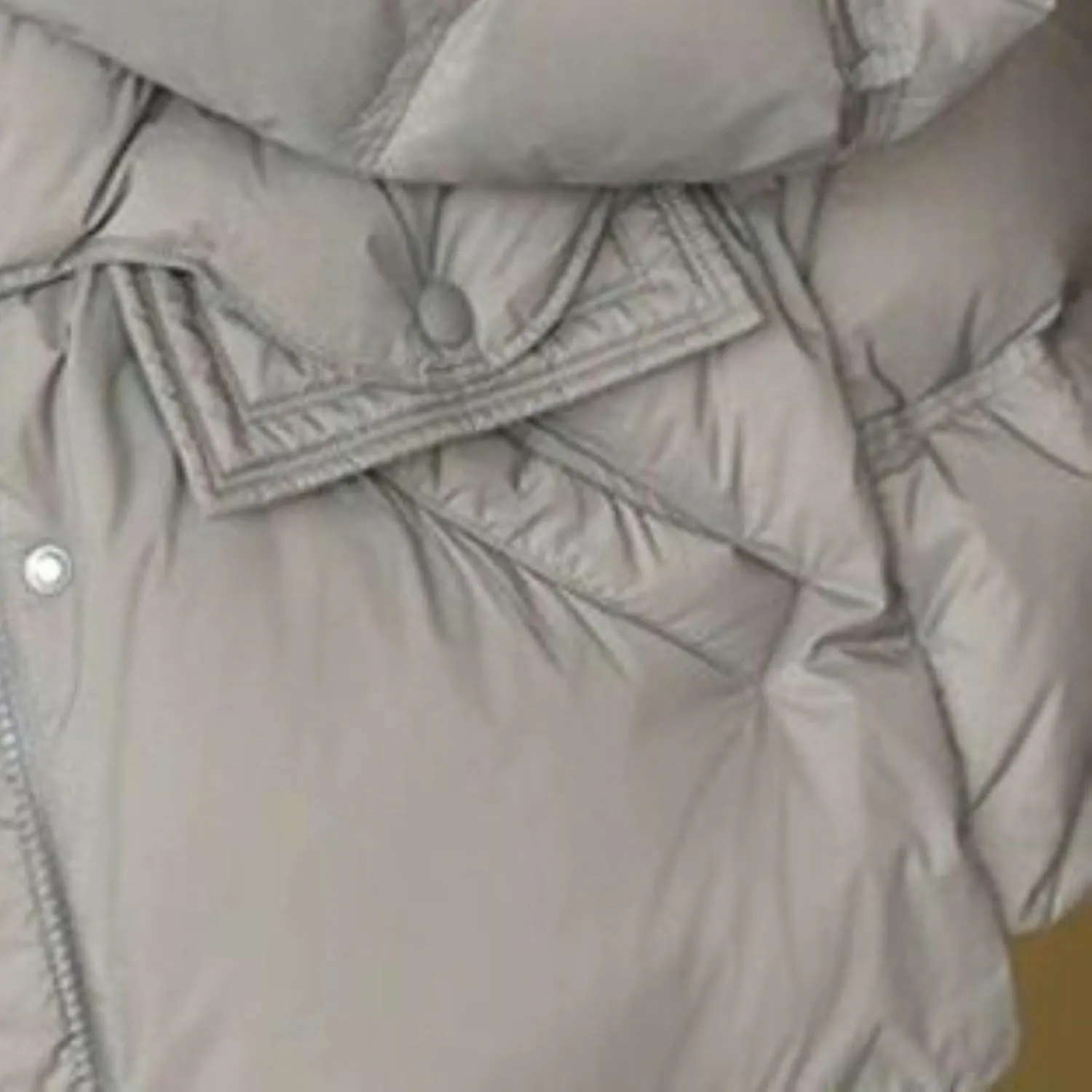 Women's Short Duck Down Jacket Long Sleeve Zip Puffer Jacket Elegant Warm Quilted Coat with Pockets